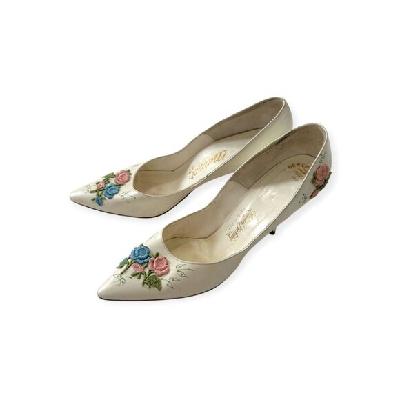 Vintage Condotti Floral Appliqué Heels – White Pumps 8.5 M - Picture 3 of 13